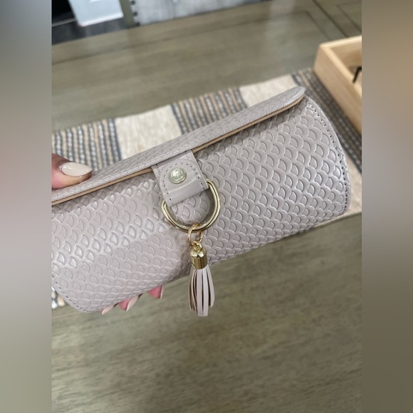 Vlando Compact Jewlery Box - Picture 2 of 7